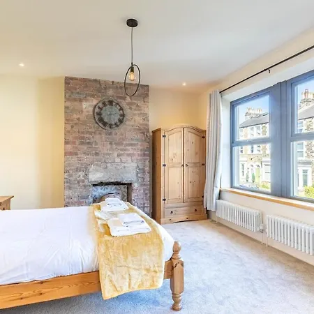 Spacious Retreat Harrogate