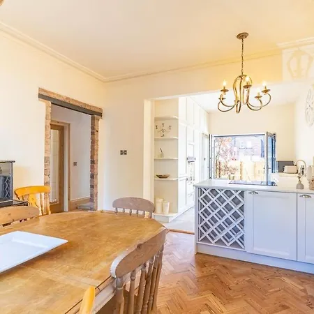 Spacious Retreat Tatil Evi *